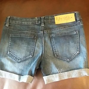 Junior's Jean shorts